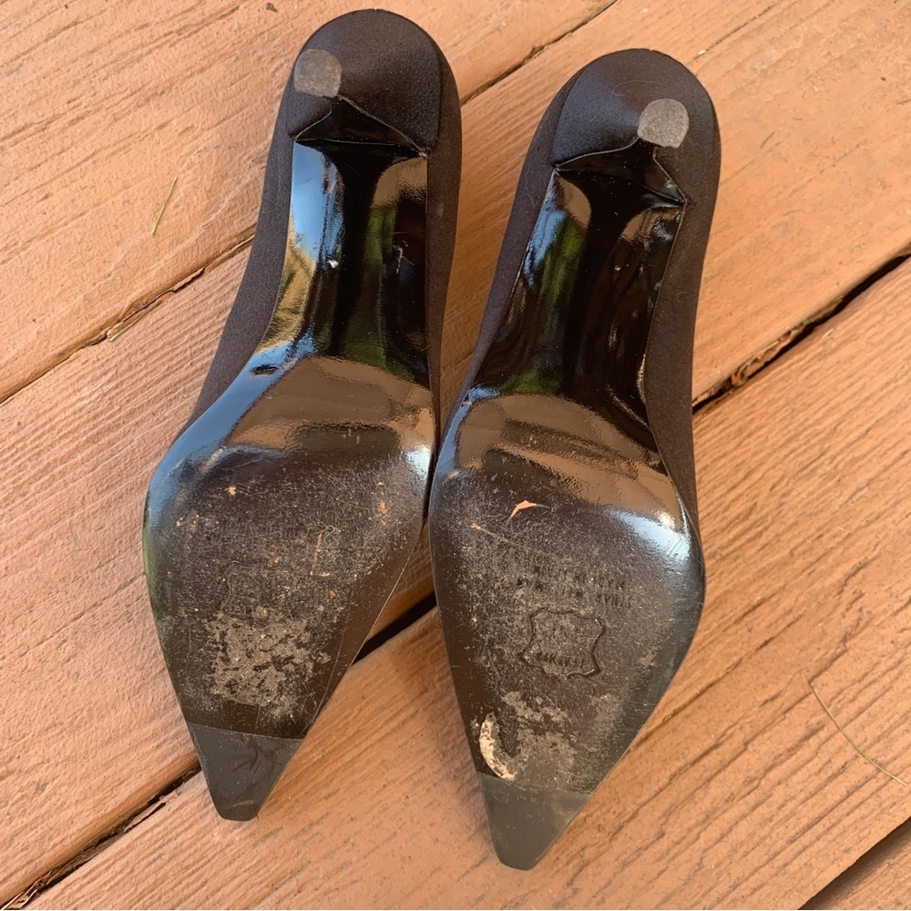 Stuart Weitzman pointed toe heels - Picture 4 of 4